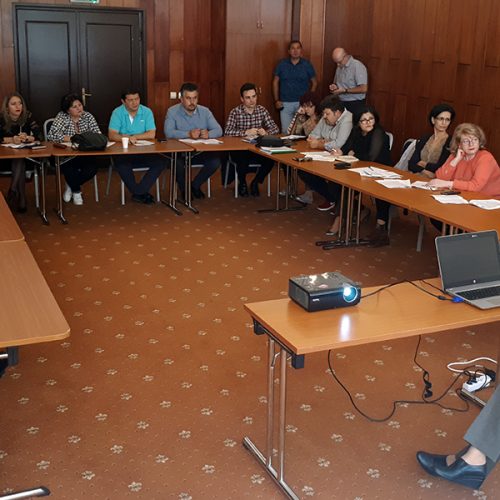 Consultare publică pentru definitivarea „Metodologiei privind dezvoltarea curriculumului la decizia școlii, centrat pe dezvoltarea competențelor”